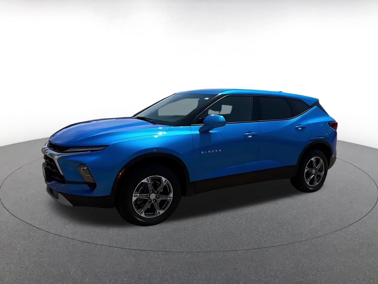 Used 2026 Chevrolet Blazer LT FWD image 8