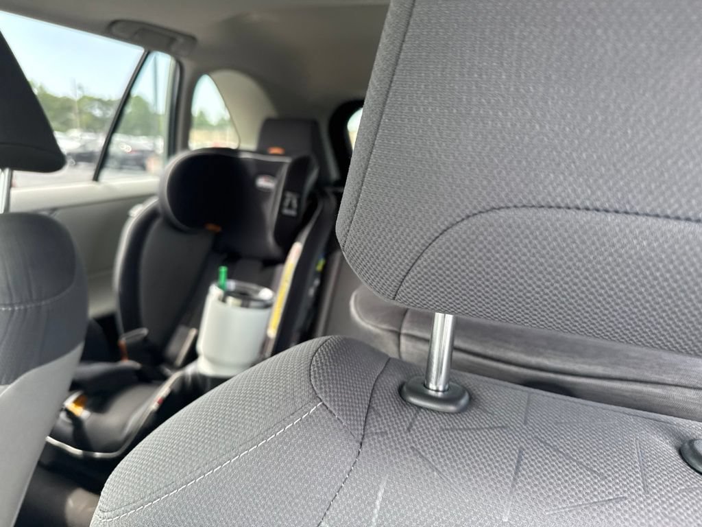Used 2020 Toyota RAV4 XLE w/ Convenience Package FWD image 11