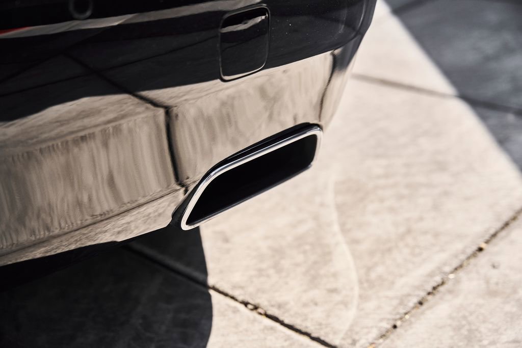 Used 2018 Rolls-Royce Dawn RWD image 12