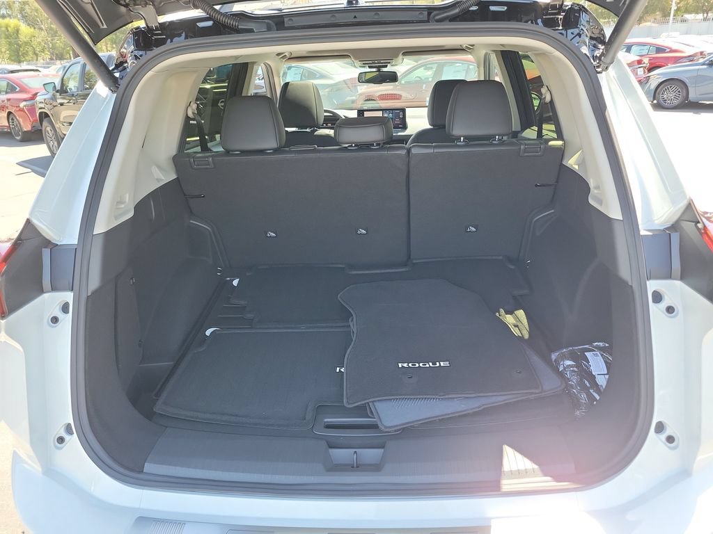New 2026 Nissan Rogue Platinum AWD/4WD image 14
