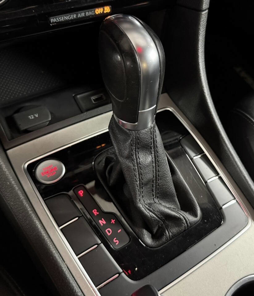 Used 2020 Volkswagen Passat 2.0T SE image 17