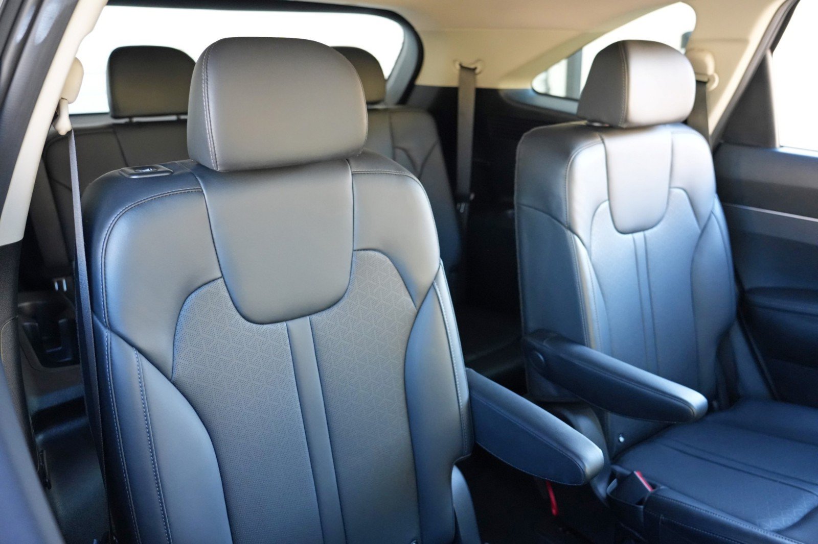 Used 2021 Kia Sorento EX FWD image 39