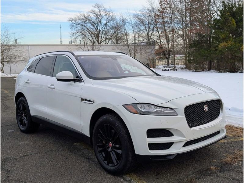 Used 2018 Jaguar F-PACE Prestige image 3
