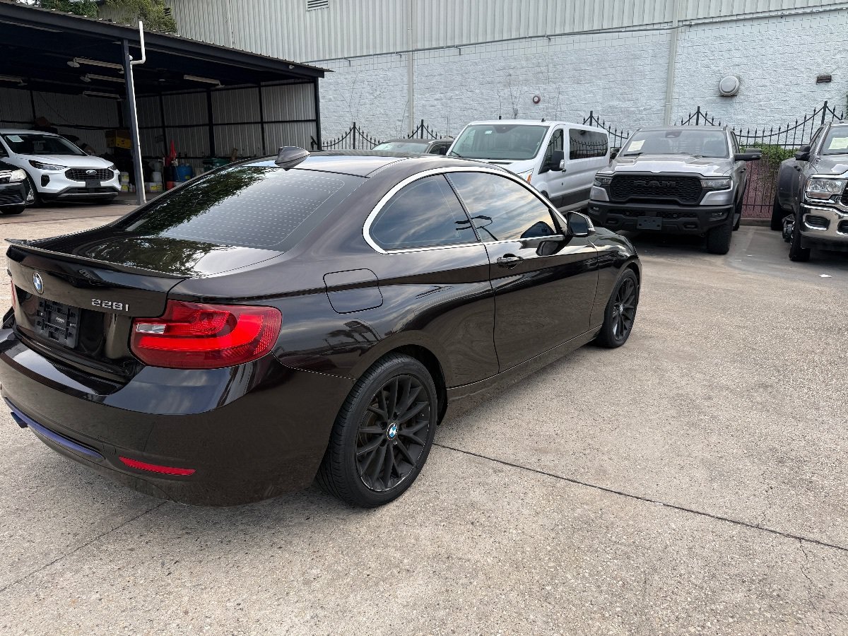 Used 2016 BMW 228i xDrive Coupe AWD/4WD image 4
