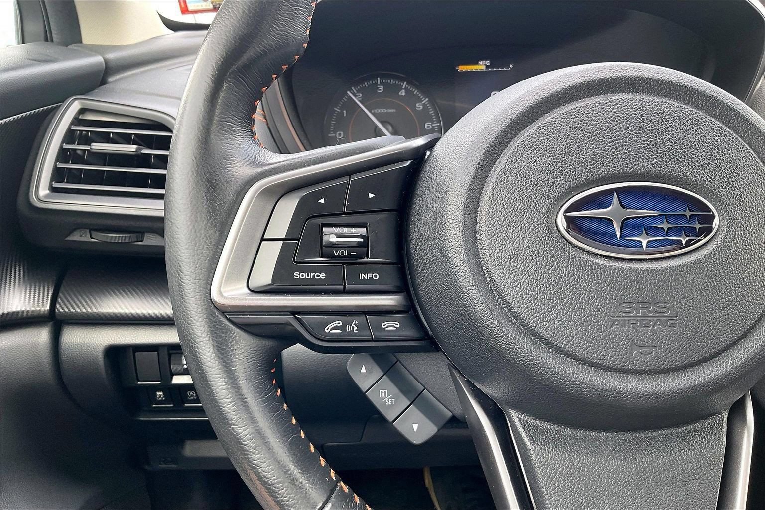 Used 2020 Subaru Crosstrek 2.0i Premium w/ Moonroof Package 2 AWD/4WD image 24