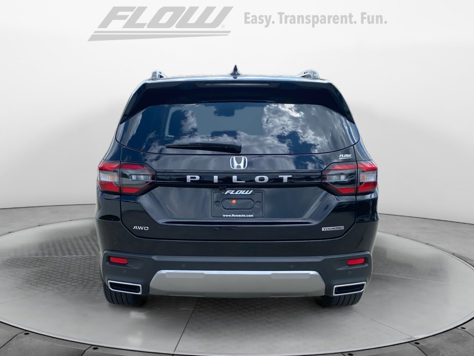 Certified 2026 Honda Pilot Touring image 8