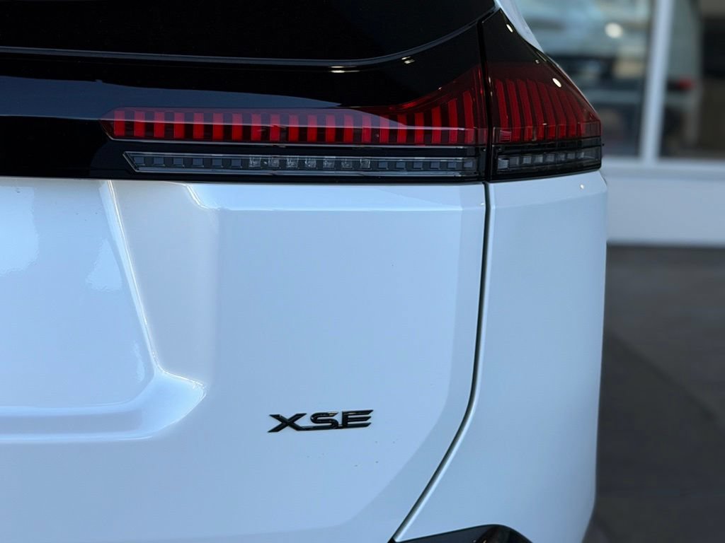New 2026 Toyota RAV4 XSE AWD/4WD image 12