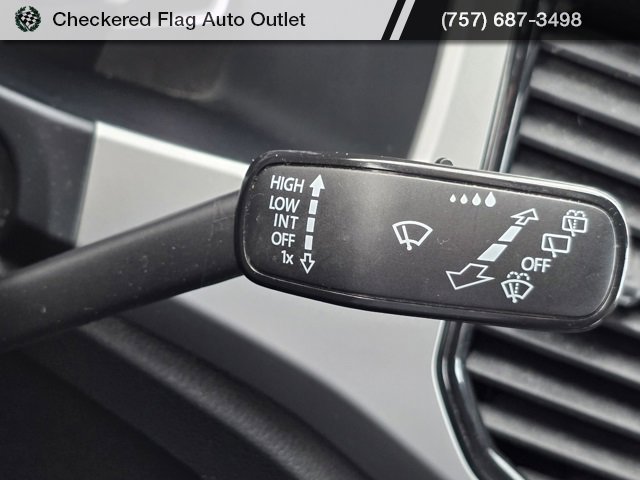 Used 2021 Volkswagen Atlas Cross Sport SEL Premium image 33