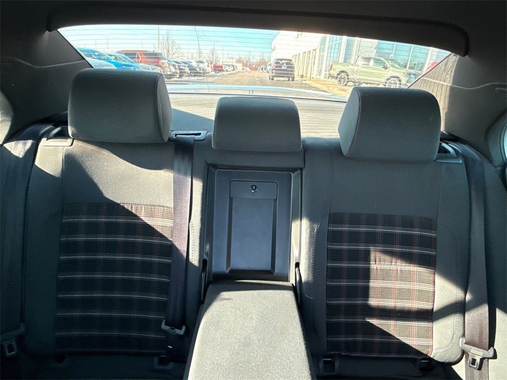 Used 2006 Volkswagen Jetta GLI image 16