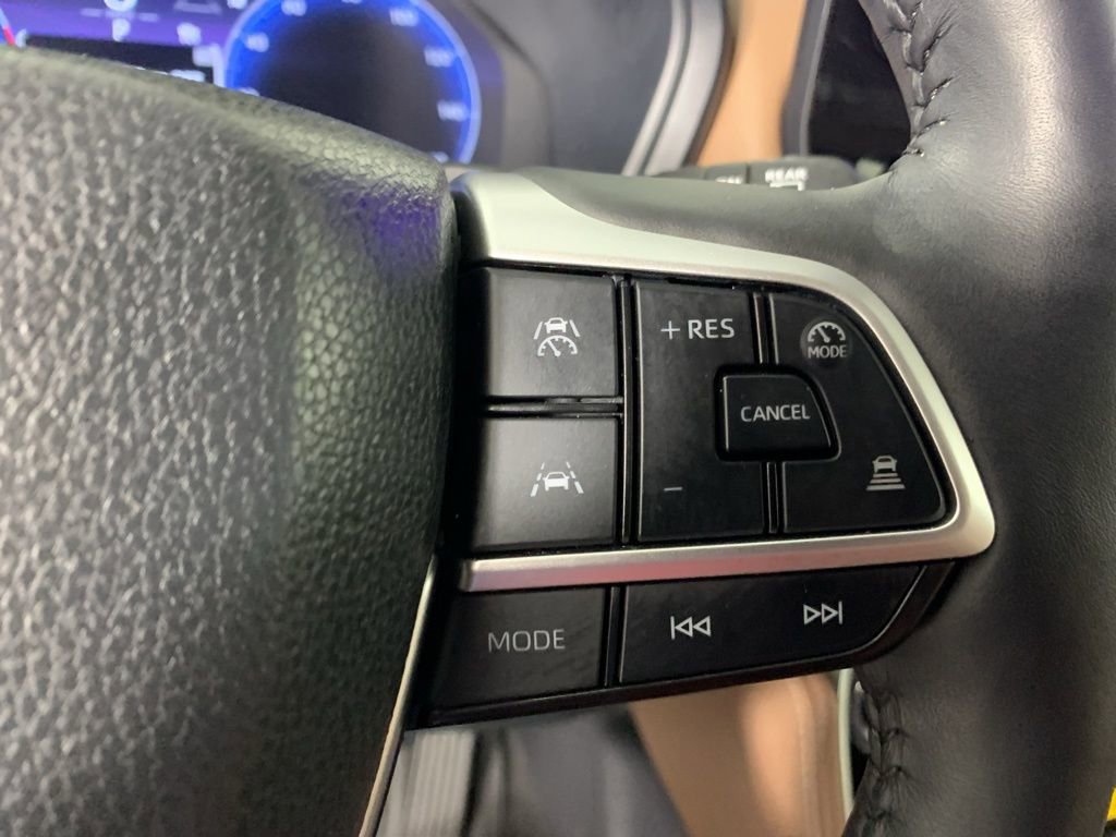 Used 2024 Toyota Grand Highlander AWD image 24