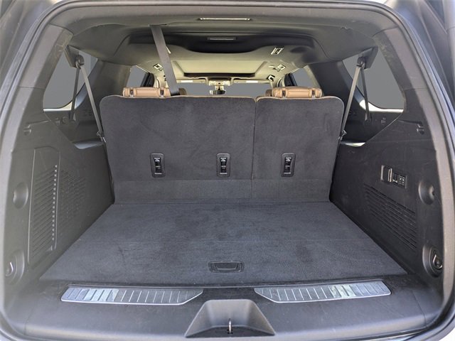 Used 2021 Chevrolet Suburban Premier w/ Premium Package image 13