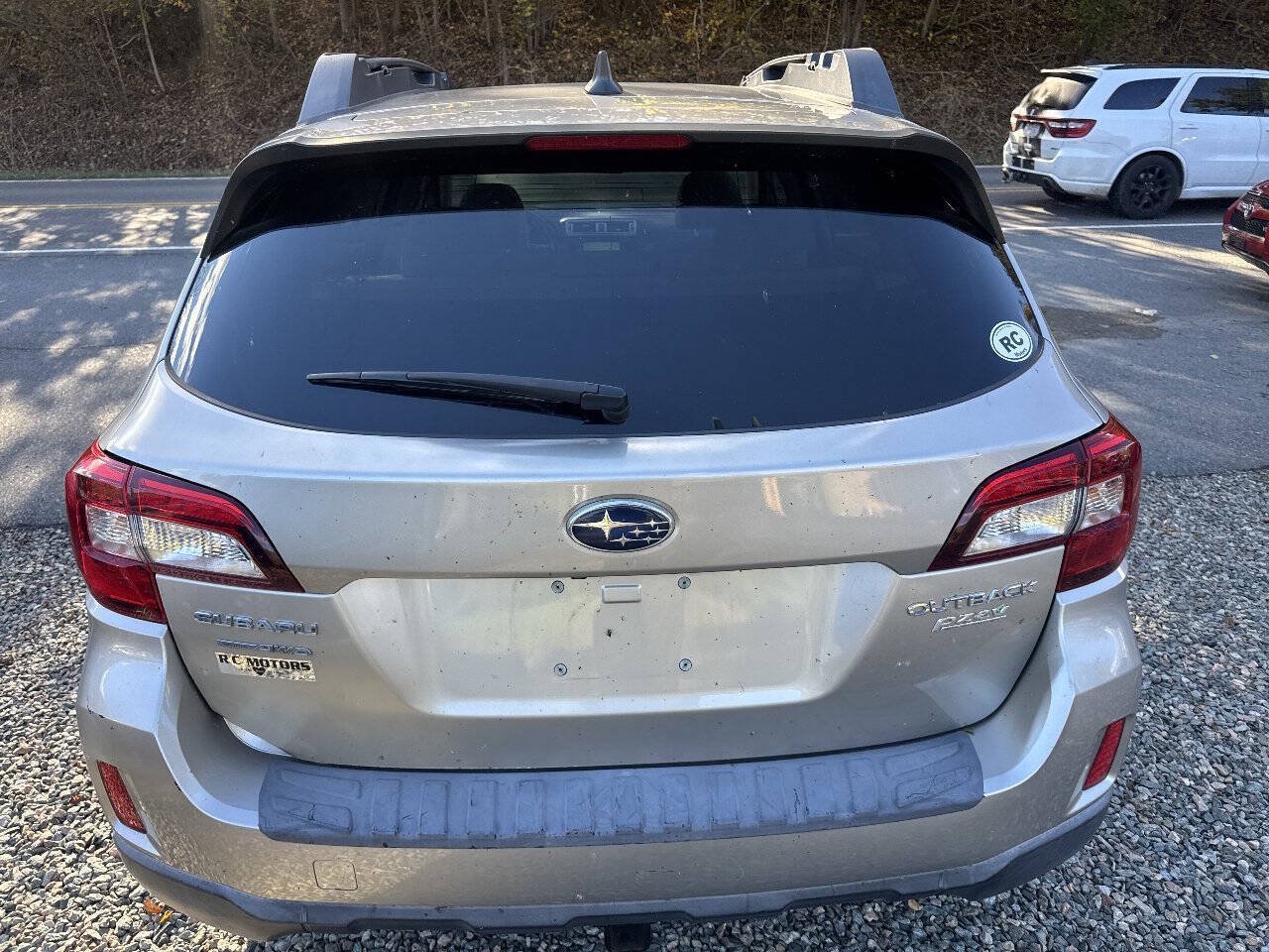 Used 2017 Subaru Outback 2.5i Premium AWD/4WD image 6