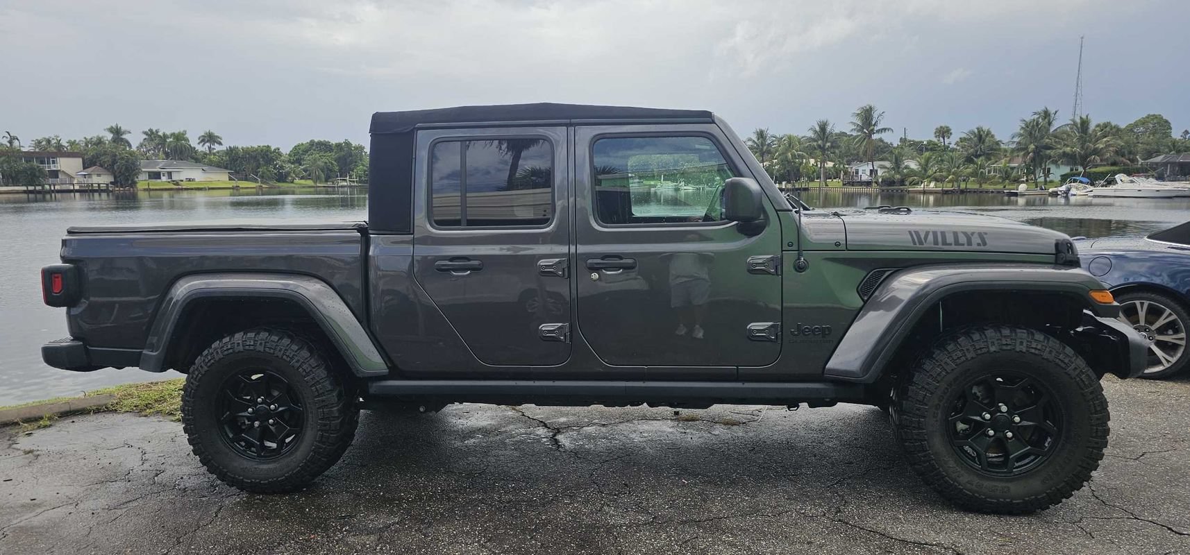 Used 2021 Jeep Gladiator Sport AWD/4WD image 18