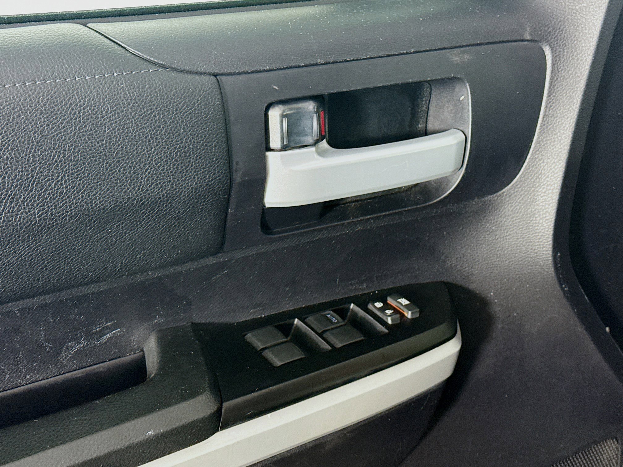 Used 2020 Toyota Tundra SR5 w/ SR5 Upgrade Package image 23