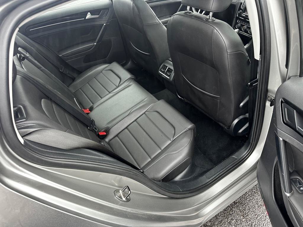 Used 2015 Volkswagen Golf TDI SEL w/ Lighting Package (SEL) FWD image 11