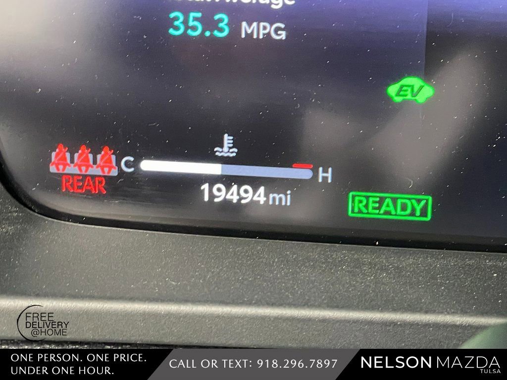 Used 2025 Toyota Crown Signia w/ Advanced Technology Package image 28