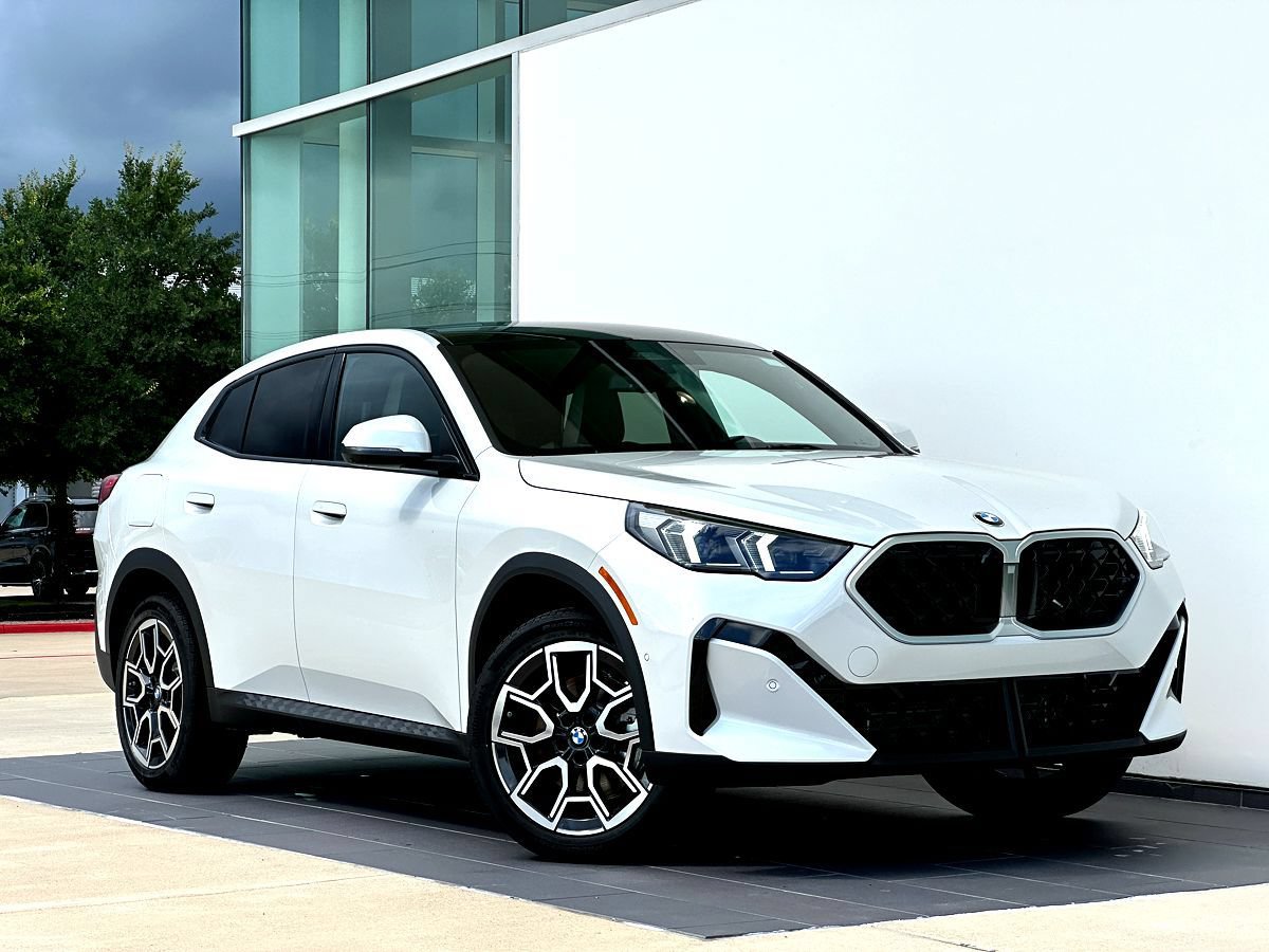 New 2026 BMW X2 xDrive28i w/ Technology Package AWD/4WD image 1