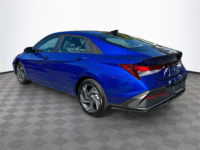 Used 2025 Hyundai Elantra Sport image 5