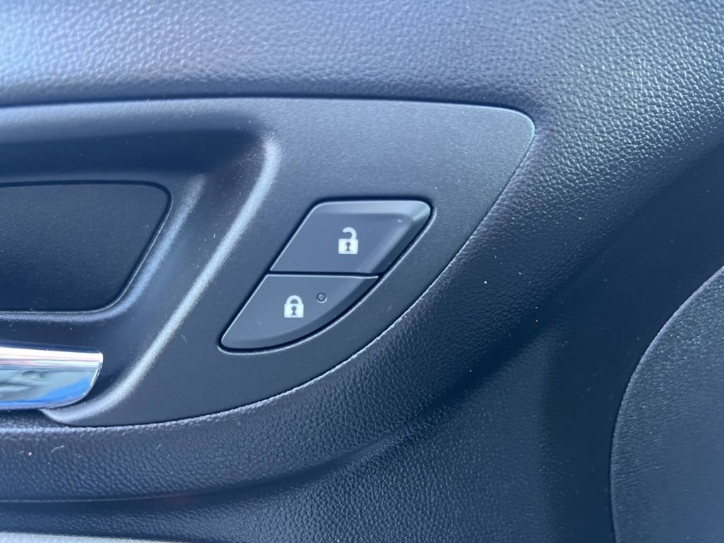 Used 2024 Chevrolet Equinox LS image 24