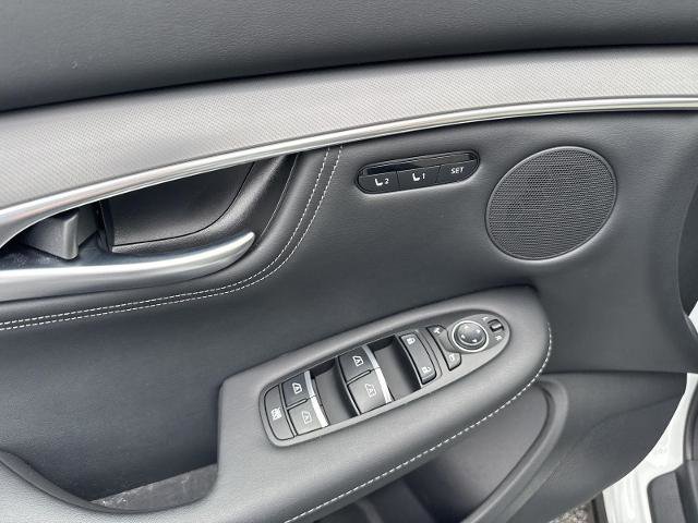 Certified 2025 INFINITI QX55 Luxe w/ Cargo Package image 14