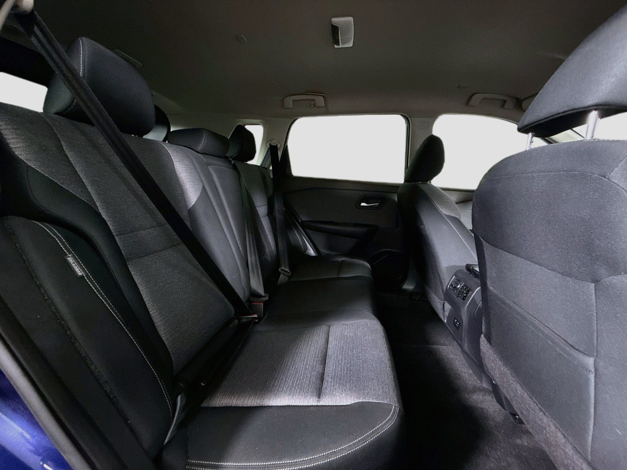 Used 2023 Nissan Rogue SV FWD image 27