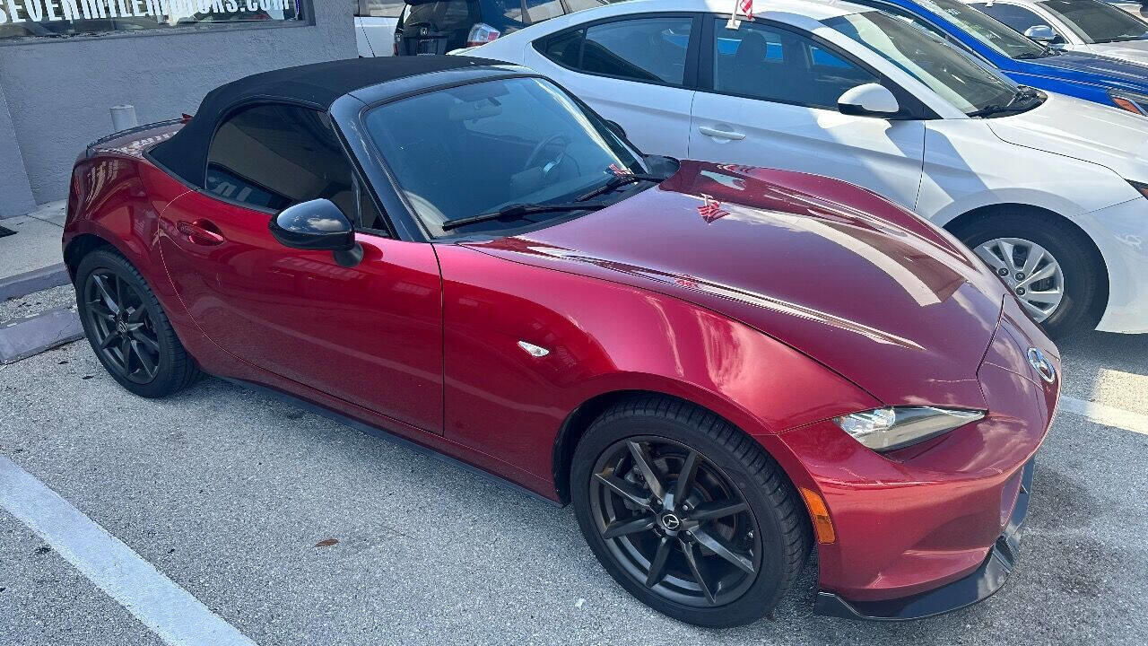 Used 2018 MAZDA MX-5 Miata Club image 3