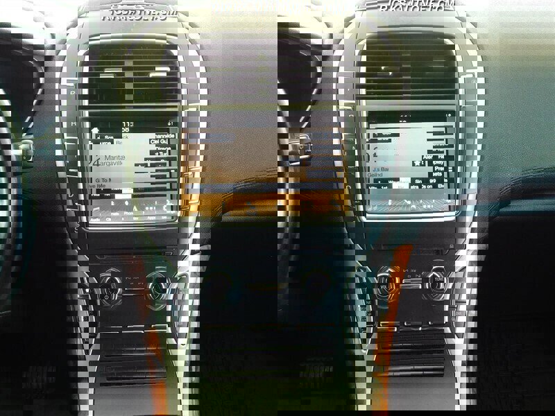 Used 2019 Lincoln Nautilus Select image 13