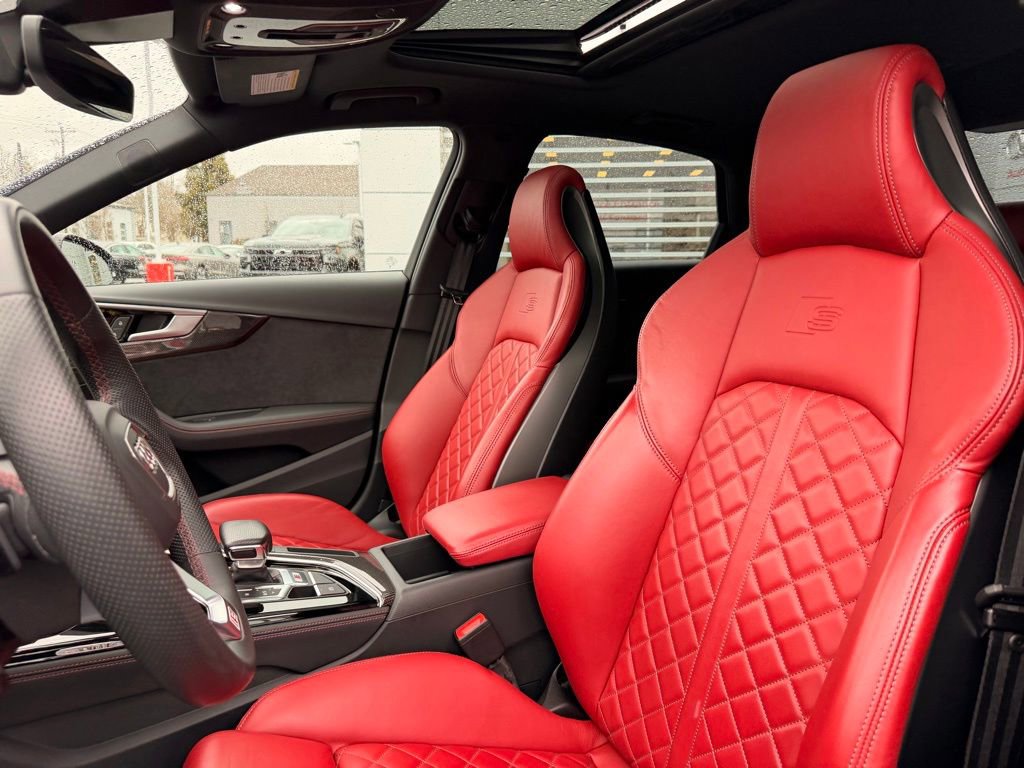 Used 2023 Audi S4 Premium Plus image 9