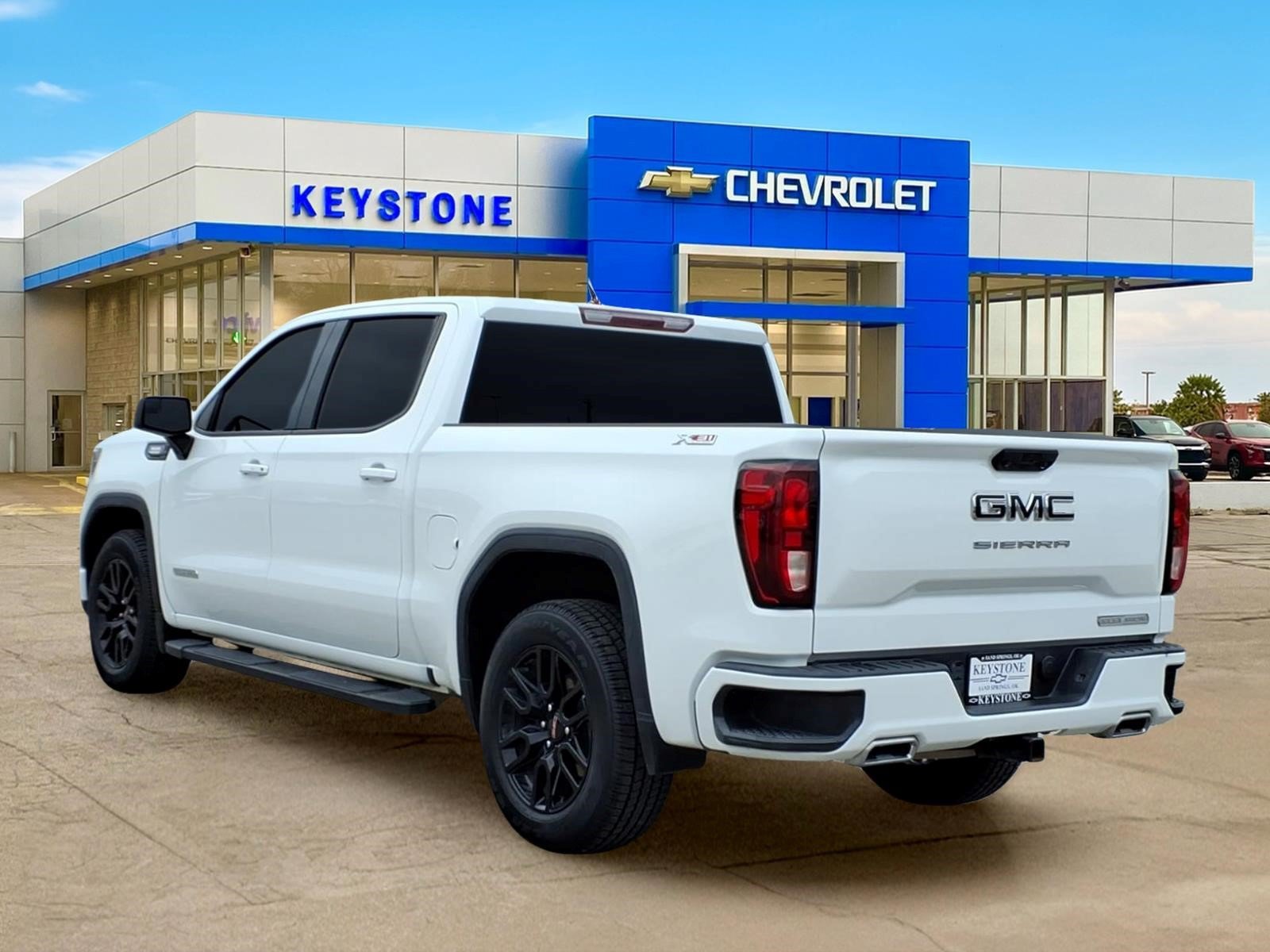 Used 2023 GMC Sierra 1500 Elevation w/ LPO, Elevation Black Package AWD/4WD image 5