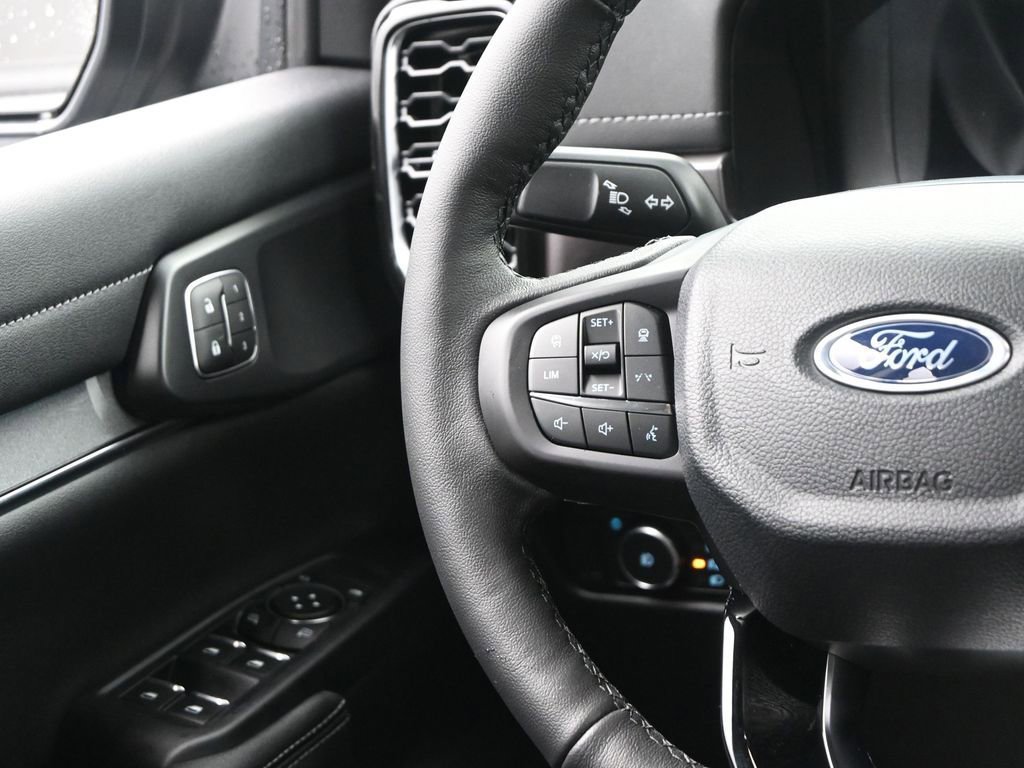 New 2025 Ford Ranger Lariat w/ FX4 Off-Road Package image 37