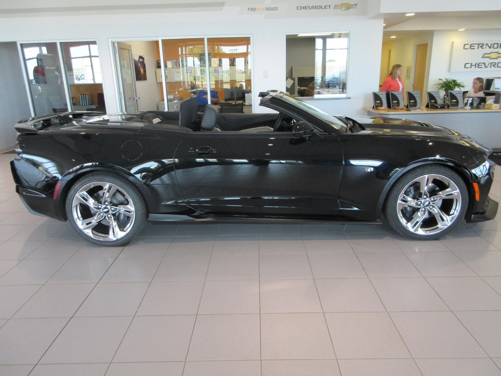 Certified 2021 Chevrolet Camaro SS RWD image 3