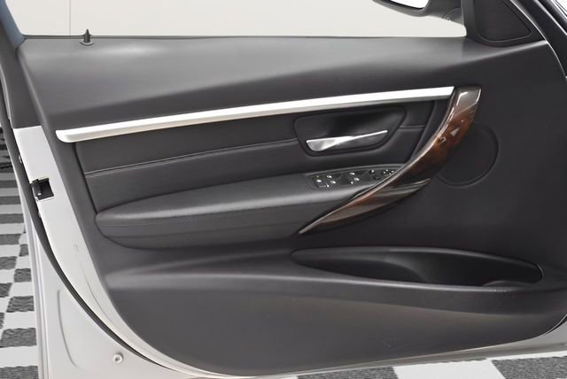 Used 2017 BMW 330i xDrive Sedan AWD/4WD image 20
