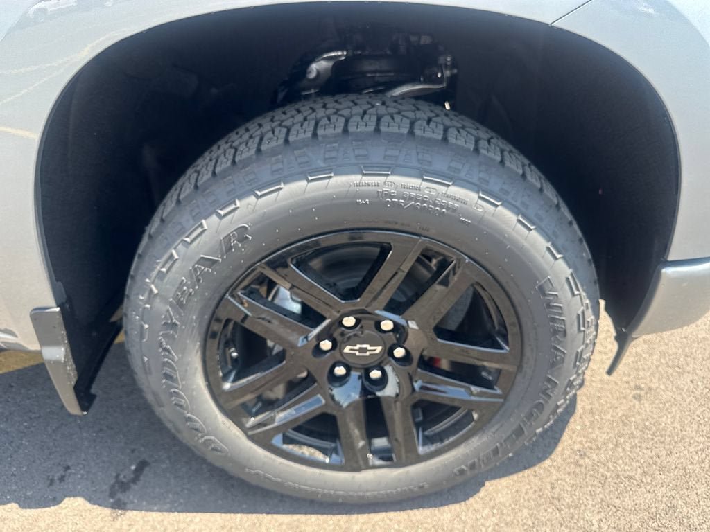New 2026 Chevrolet Silverado 1500 RST w/ Dark Appearance Package AWD/4WD image 12