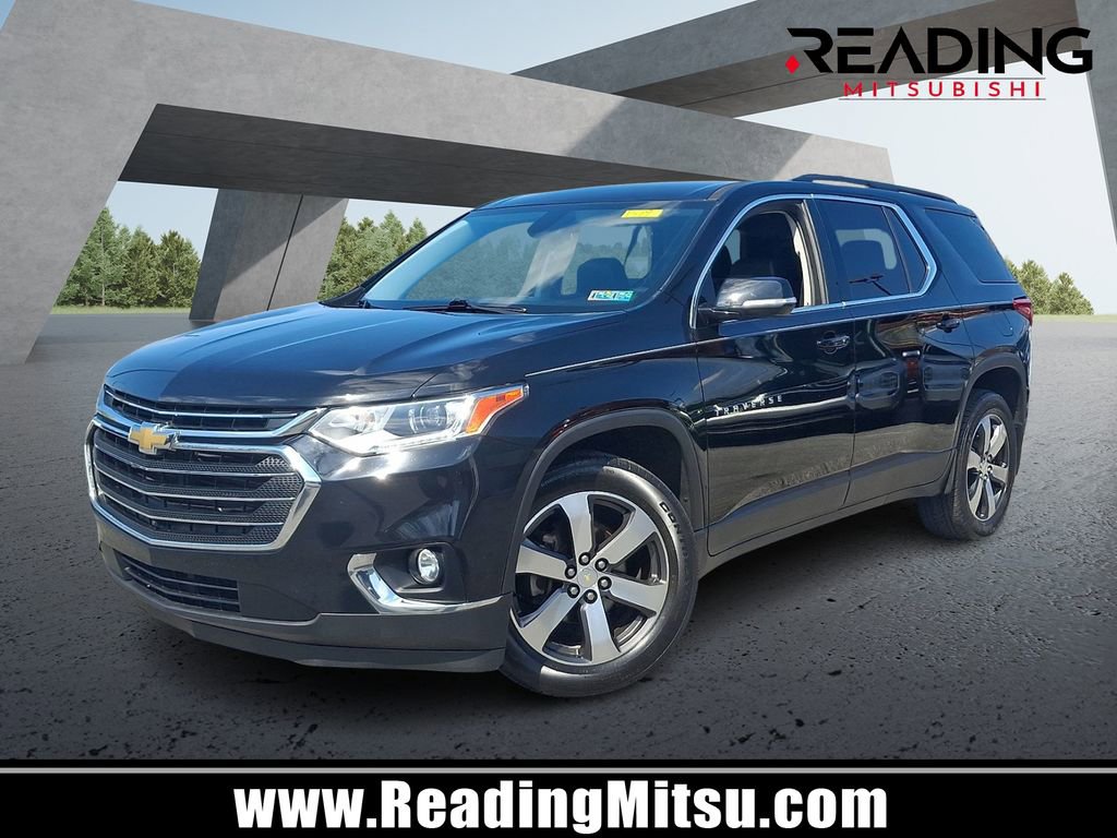 Used 2019 Chevrolet Traverse LT w/ LT Premium Package AWD/4WD image 1