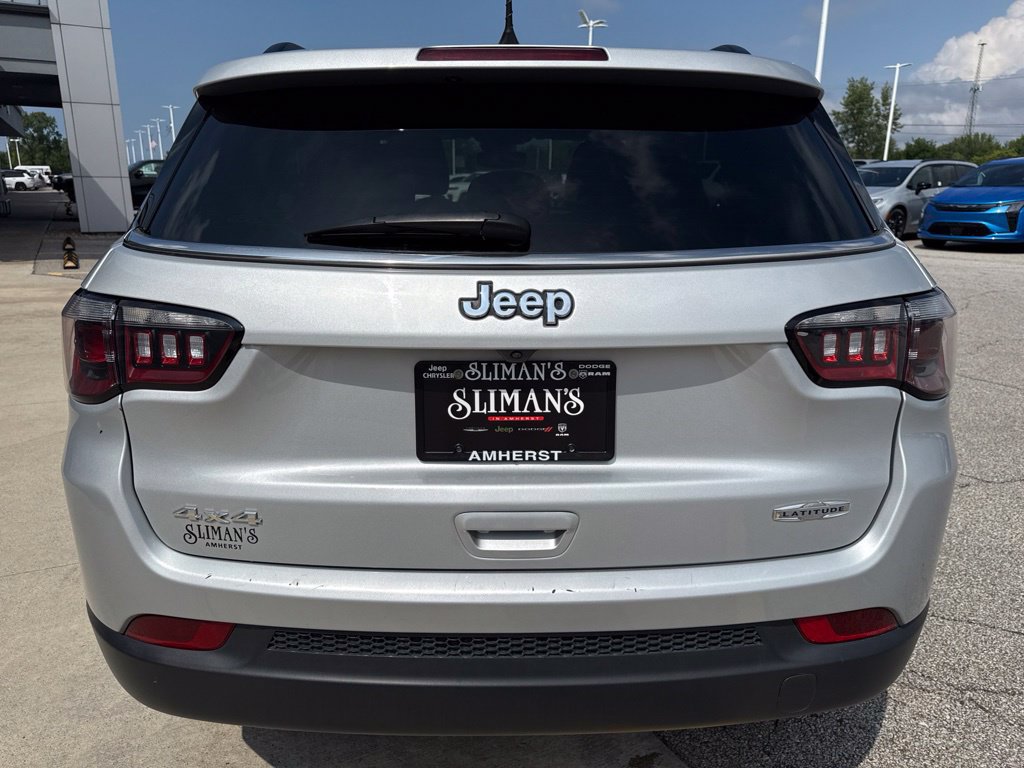 Used 2024 Jeep Compass Latitude AWD/4WD image 7