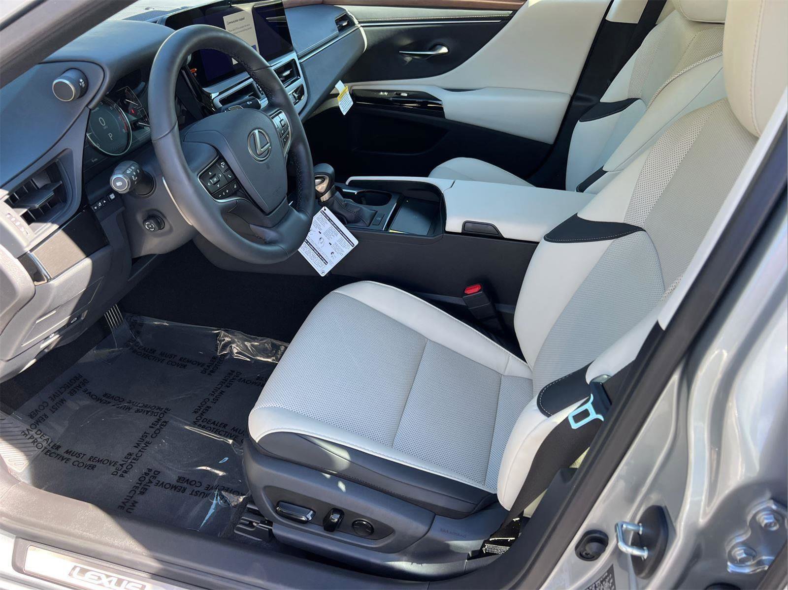 New 2025 Lexus ES 350 w/ Premium Package image 10