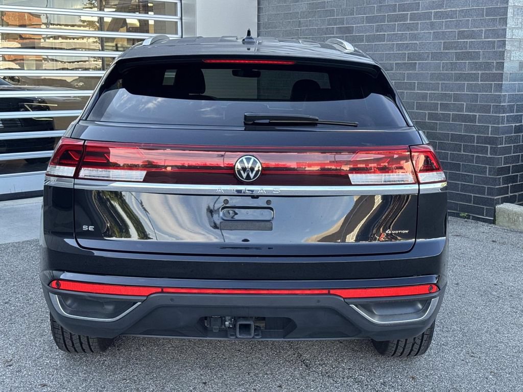 Used 2024 Volkswagen Atlas Cross Sport SE AWD/4WD image 5