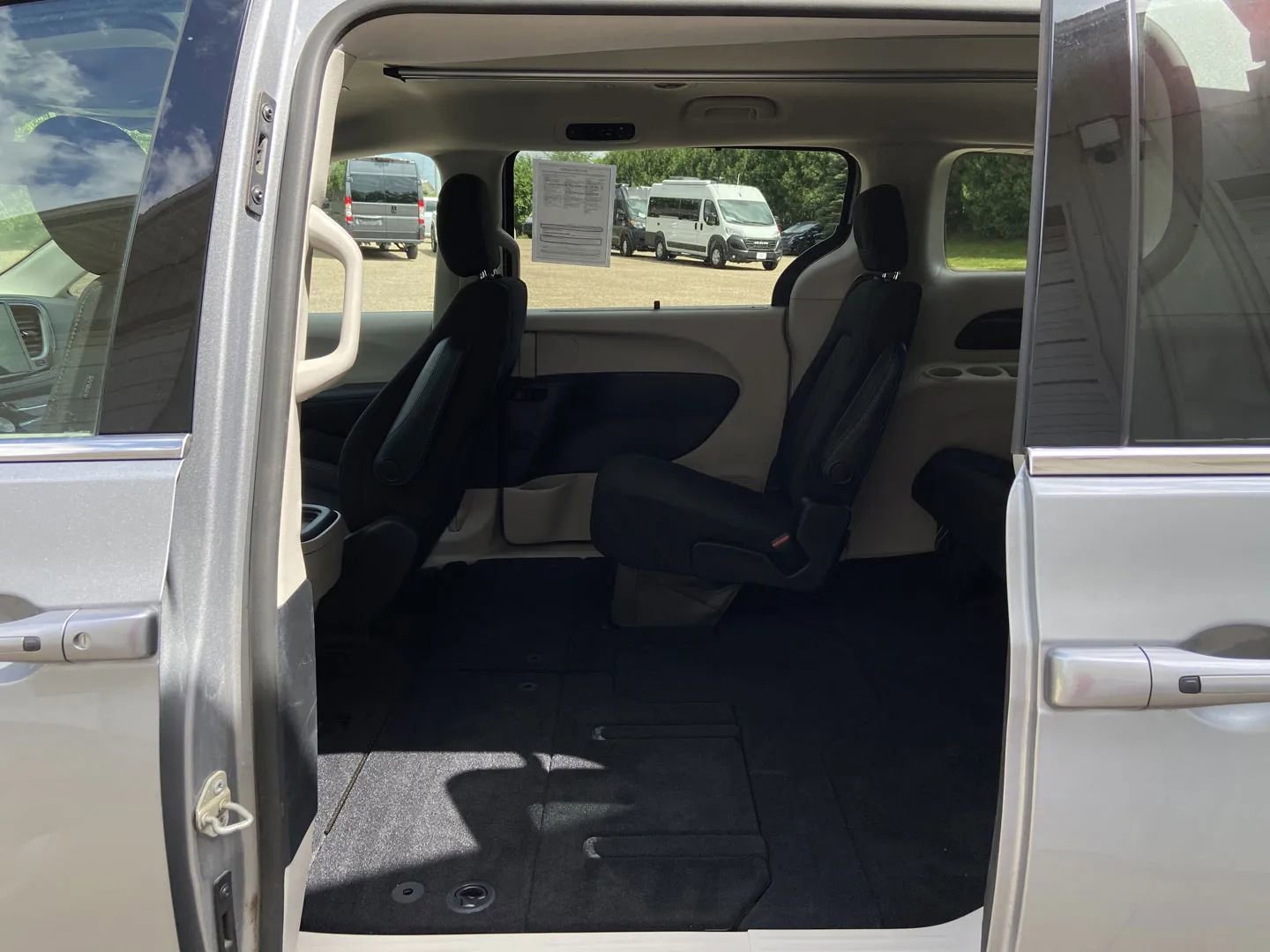 Used 2021 Chrysler Pacifica Touring image 23