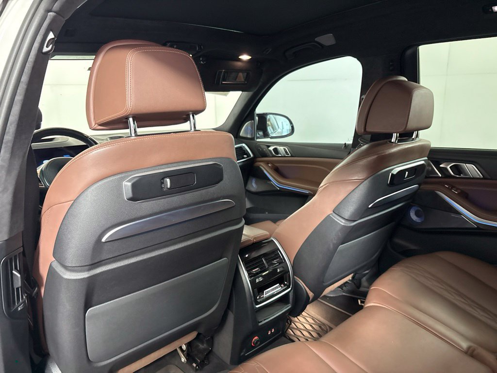 Used 2024 BMW X7 M60i w/ Executive Package AWD/4WD image 31