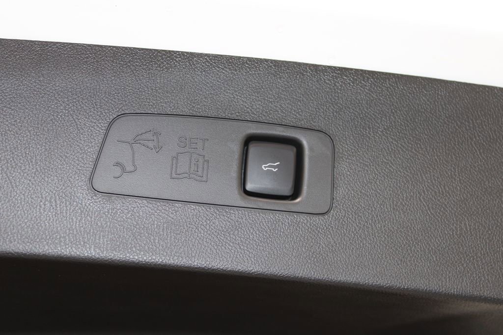 New 2026 Lincoln Corsair Reserve image 16