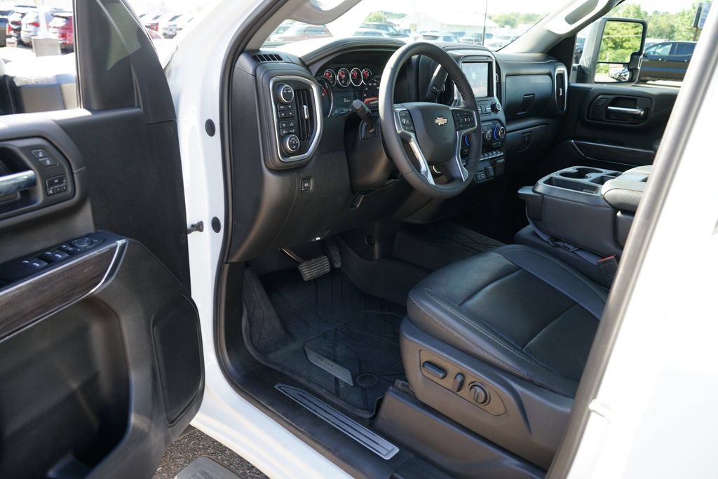 Used 2022 Chevrolet Silverado 2500 LTZ w/ Safety Package AWD/4WD image 12