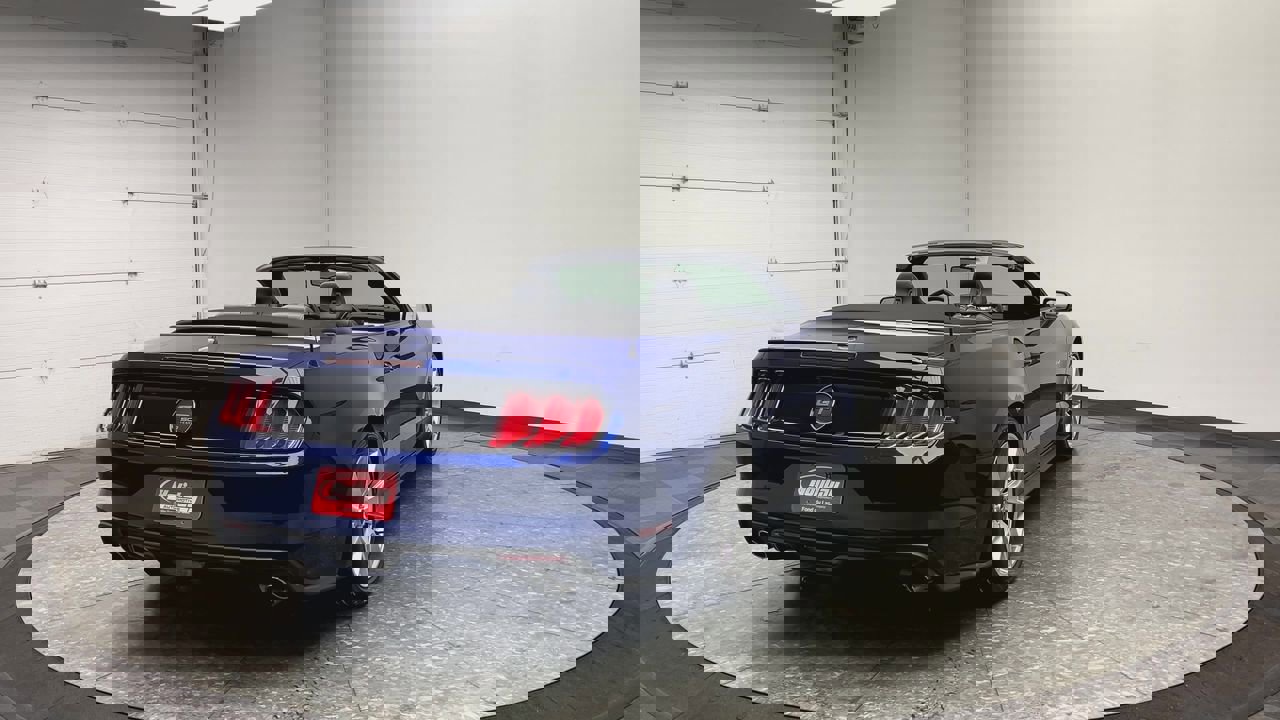 Used 2015 Ford Mustang GT Premium w/ Equipment Group 401A image 40