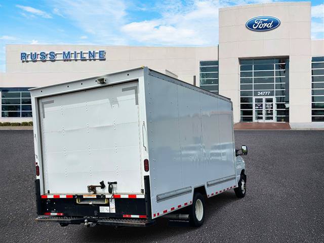 Used 2024 Ford E-350 and Econoline 350 Super Duty w/ Driver's Safety Package RWD image 4