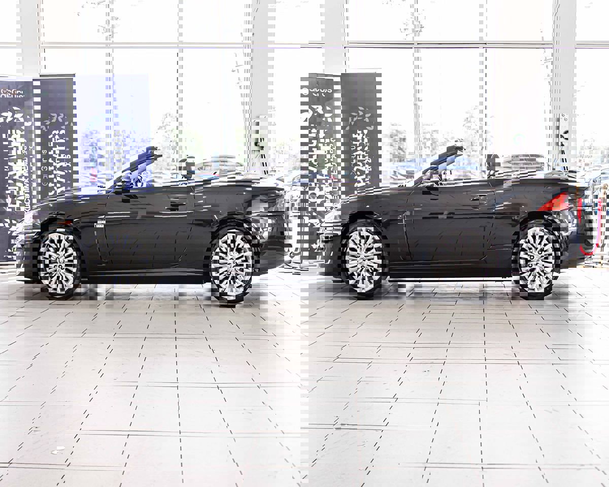 Used 2011 Jaguar XK Convertible image 8