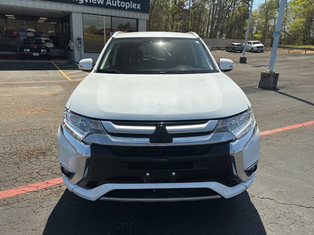 Used 2018 Mitsubishi Outlander 4WD Plug-In Hybrid image 3