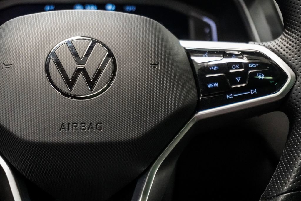 Used 2022 Volkswagen Tiguan SEL R-Line AWD/4WD image 15