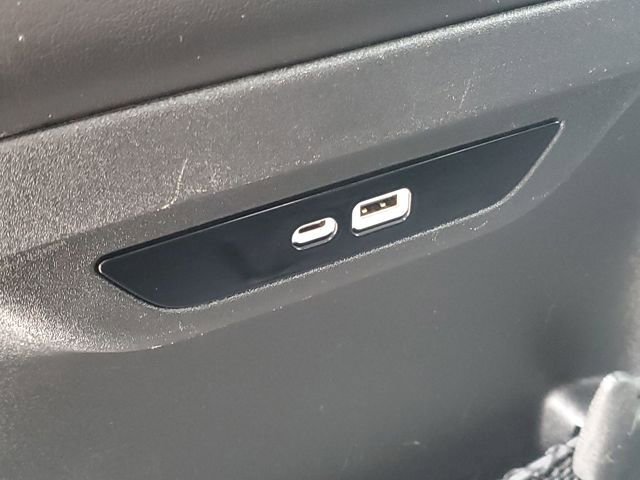 Used 2024 Chrysler Pacifica Touring-L image 31