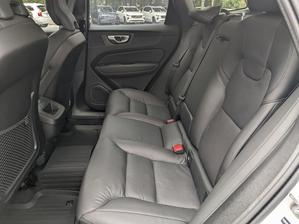 New 2025 Volvo XC60 B5 Plus w/ Protection Package Premier image 15