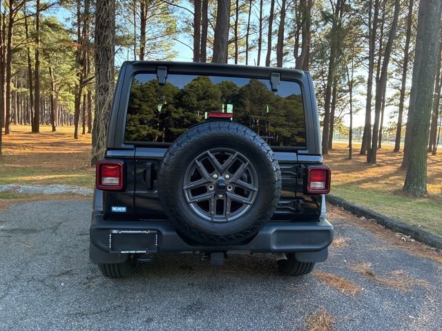 Used 2024 Jeep Wrangler Sport S image 4