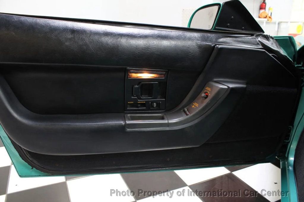 Used 1990 Chevrolet Corvette Convertible image 20